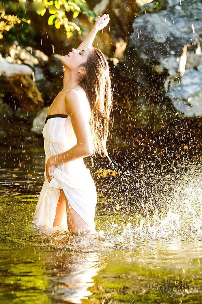 Marie Avgeropoulos in Tustla Gutierrez