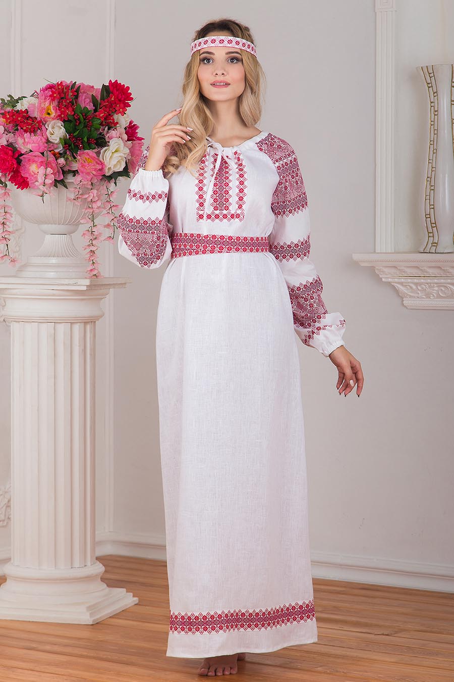 Women in Slavic costumes in Tustla Gutierrez