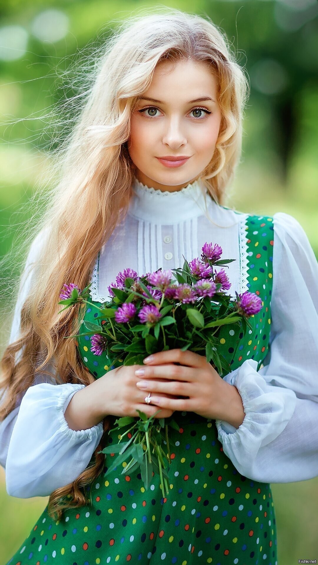 Girls in Slavic costumes in Tustla Gutierrez